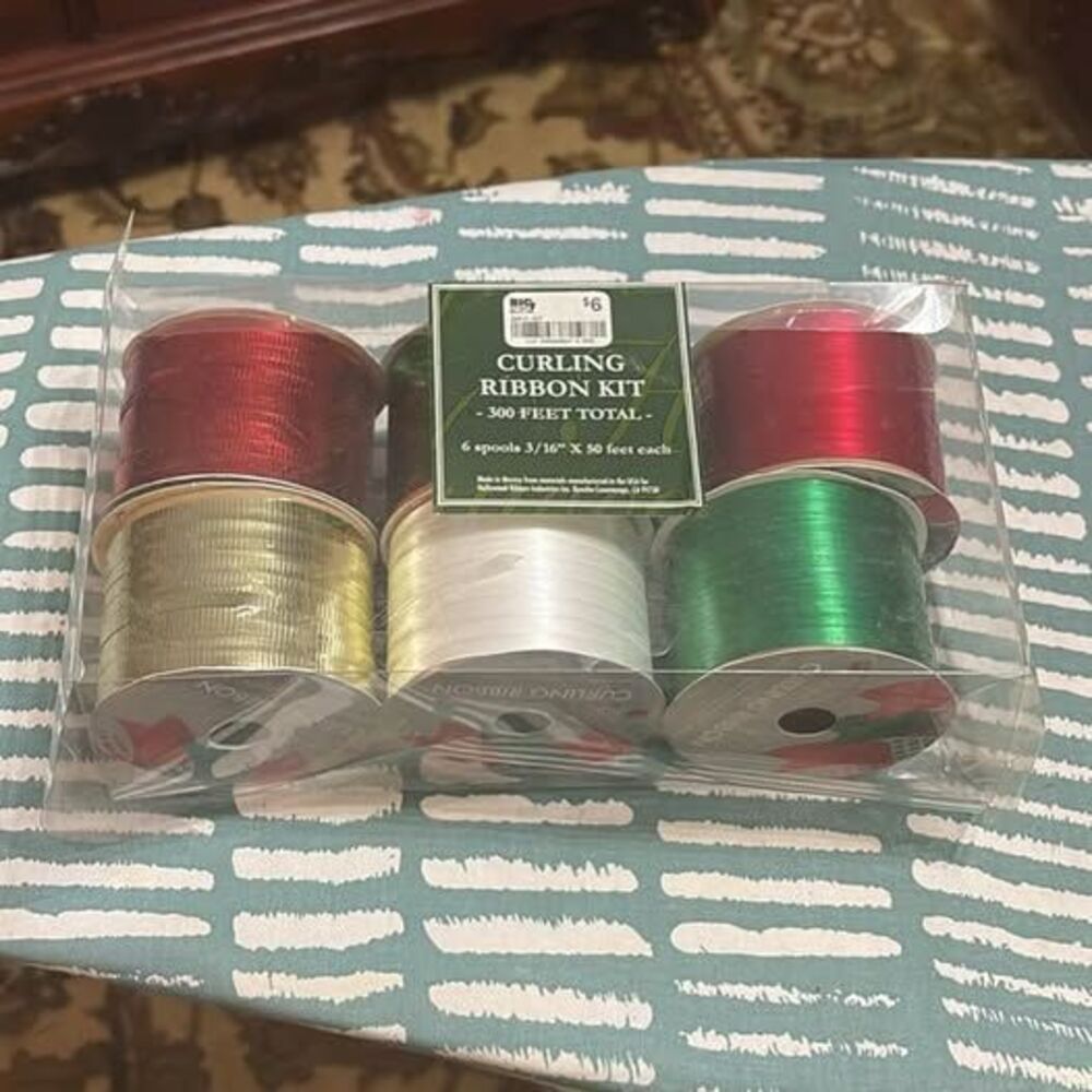 Big Lots Curling Ribbon Kit - Picture 1 of 3
